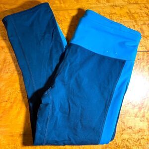 Gap Fit, athletic leggings, Capri, excellent condition, size medium 